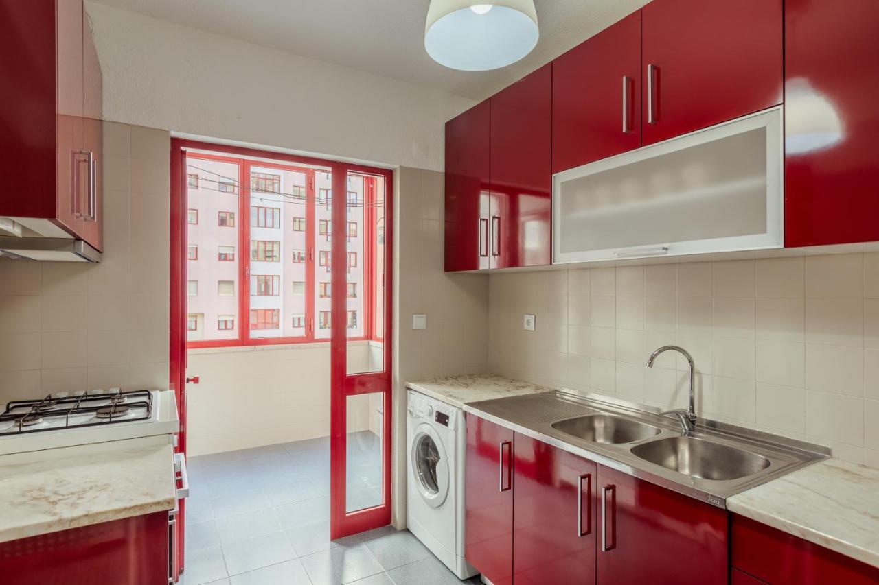 ליסבון Elegant 3 Bedroom Apt - City Centre - Garage - Metro מראה חיצוני תמונה