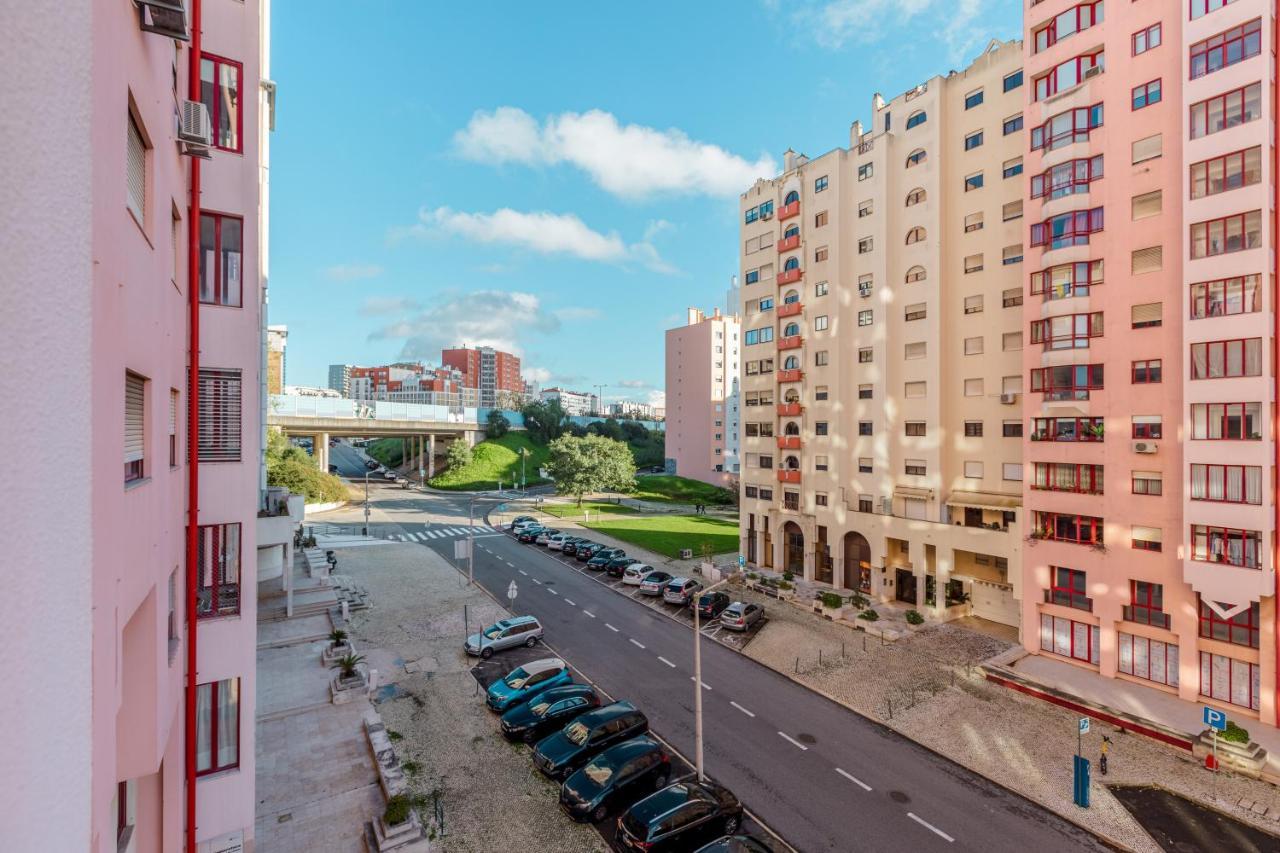ליסבון Elegant 3 Bedroom Apt - City Centre - Garage - Metro מראה חיצוני תמונה