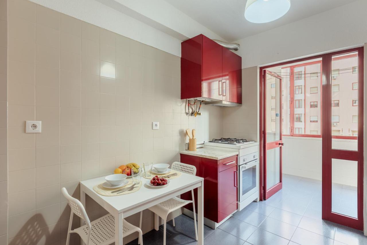 ליסבון Elegant 3 Bedroom Apt - City Centre - Garage - Metro מראה חיצוני תמונה