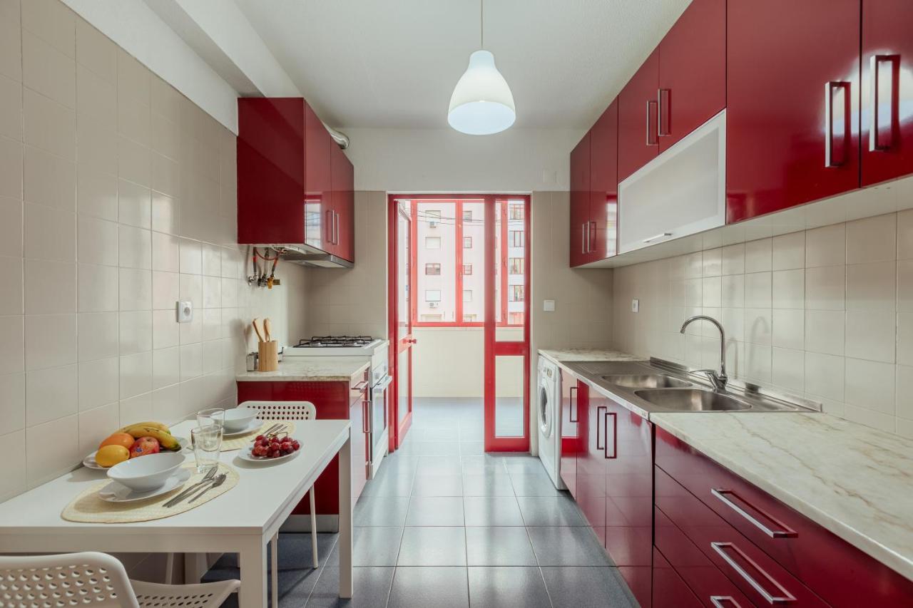 ליסבון Elegant 3 Bedroom Apt - City Centre - Garage - Metro מראה חיצוני תמונה