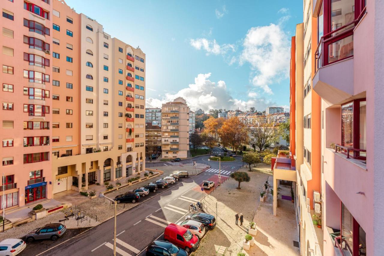 ליסבון Elegant 3 Bedroom Apt - City Centre - Garage - Metro מראה חיצוני תמונה